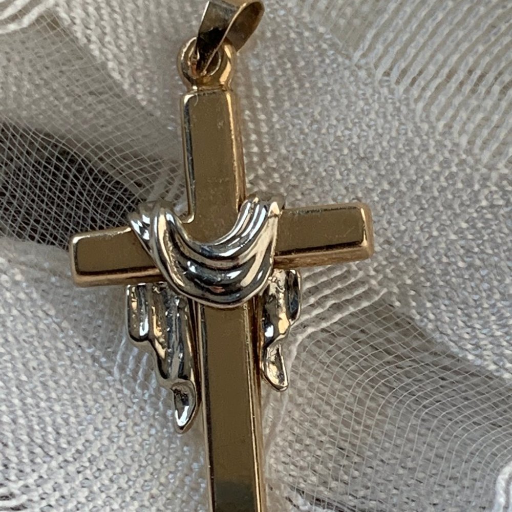14K YWG CROSS + ROBE 1.5" x 3/4" PENDANT